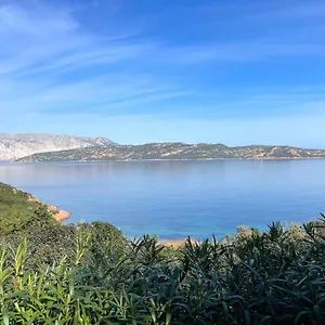 https://san-teodoro-punta-est-giardino-vista-mare.in-sardinia.net